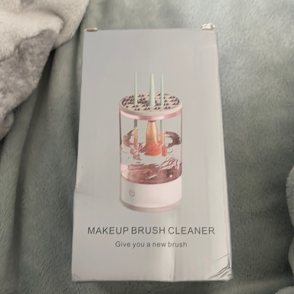 Make Up Brush Cleaner